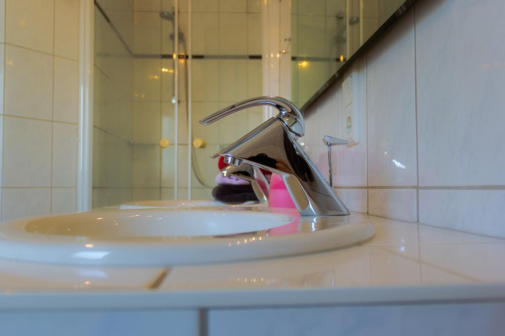 Ferienwohnung Weber-Rolinger Andernach Esterno foto