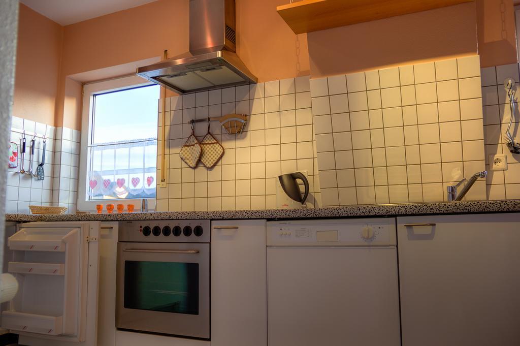 Ferienwohnung Weber-Rolinger Andernach Esterno foto