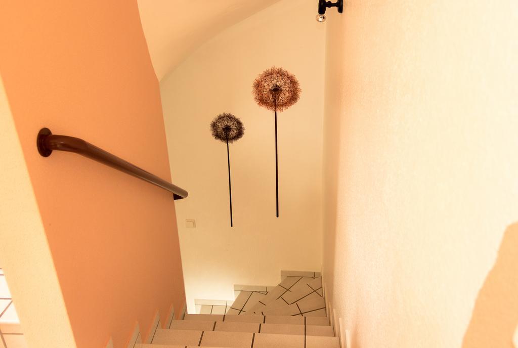 Ferienwohnung Weber-Rolinger Andernach Esterno foto